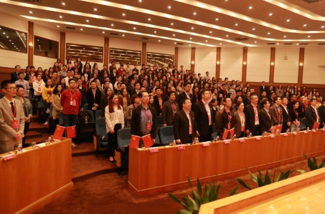 󵳽䷶ Сţʱӿƽҵ