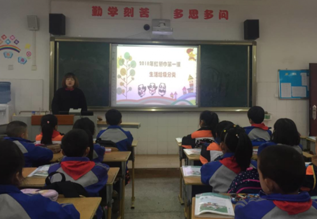 ���̶��ഺ �������С������������� ��������