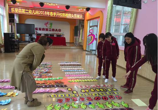 ��רҵˮƽ  չ��ʦ���