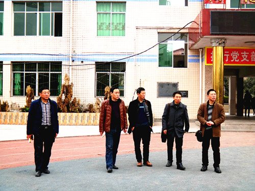 �ﴨ���ڰ˶�ѧ����������ʯ�ݳ��ж����2018�괺����ѧ����