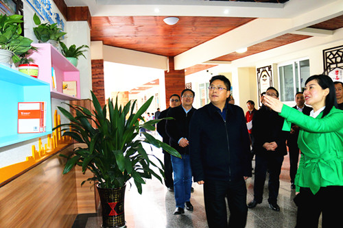 �ﴨ������ƽ����ѧУ�Ӳ쿪ѧ����