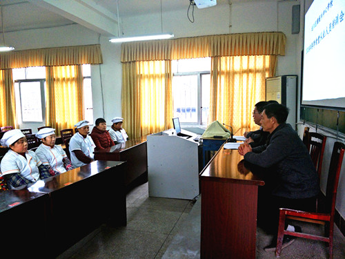 �ﴨ����ͥ������ѧУ�ٿ�2018�괺��ʳ�ô�ҵ��Ա ��ѵ��