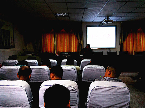 �ﴨ�����г�����ѧ�ٿ���ƶ����ר���