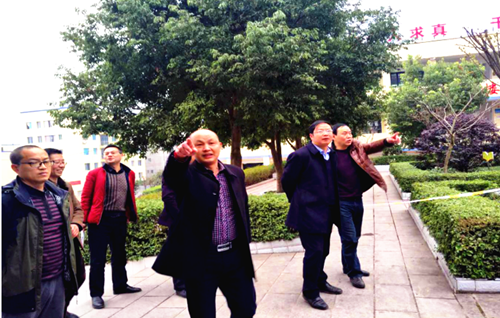 �ֳ���ѧ�»���  �Ӳ�ѧУ��ʵ��