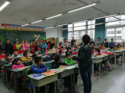 ����У԰�����ǿ�ѧ��