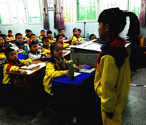 ͨ������ɽСѧ�����ǹ��ٵ����ȶ�Ա�������ݽ�����