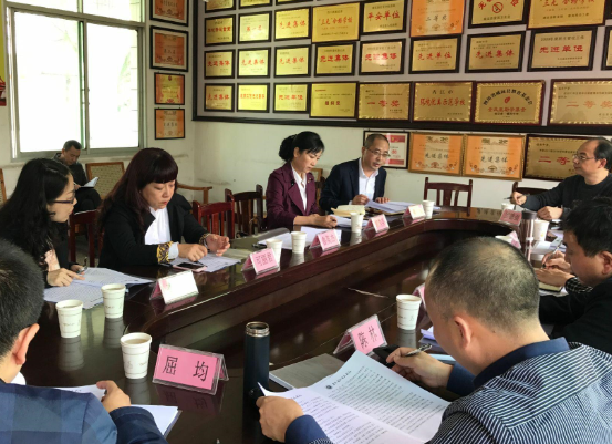 ��Զ������ѧ��ʡ��������Уʾ��У��������˳��ͨ��