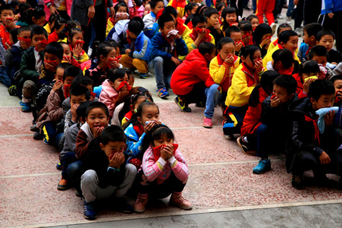 �ﴨ��ʯ����������Сѧ��ʵ��չ��11.9������ȫ���������ա��