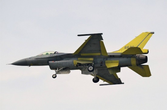 ̨F-16Էع Կ20